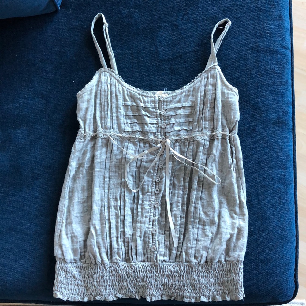Gorgeous gray tank